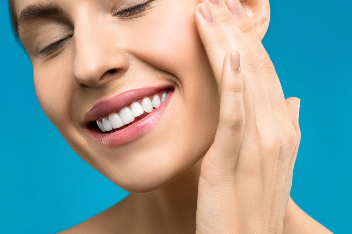 Porcelain Veneers vs. Composite Bonding: Full Guide