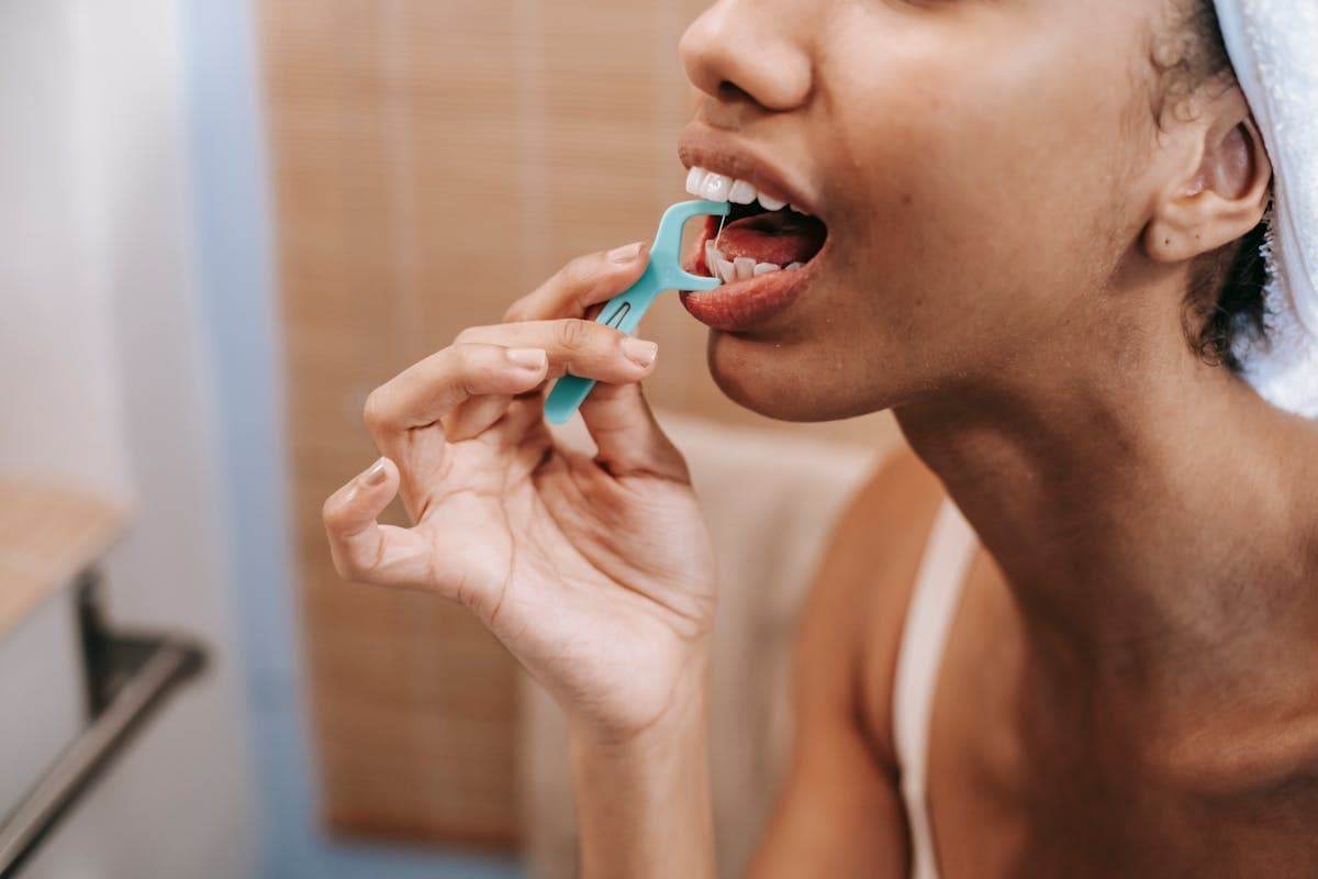 Proper Flossing Technique Most People Get Wrong Daily
